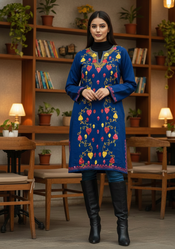 Feroza-e-Gulnaar Royal Bloom Pheran