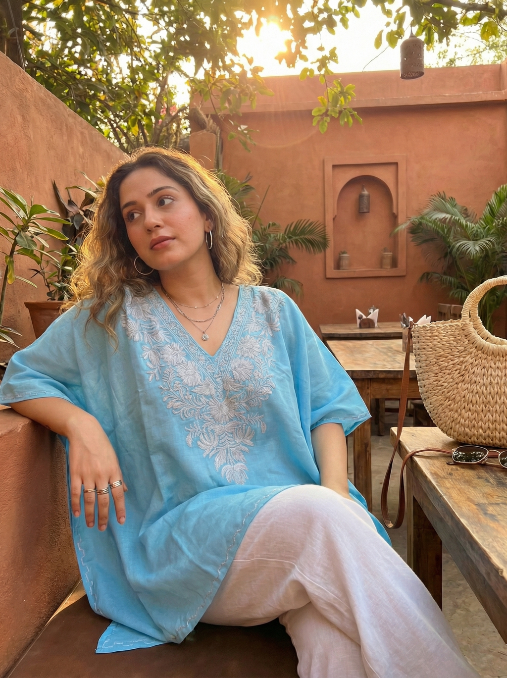 Noor-e-Neel Kaftan