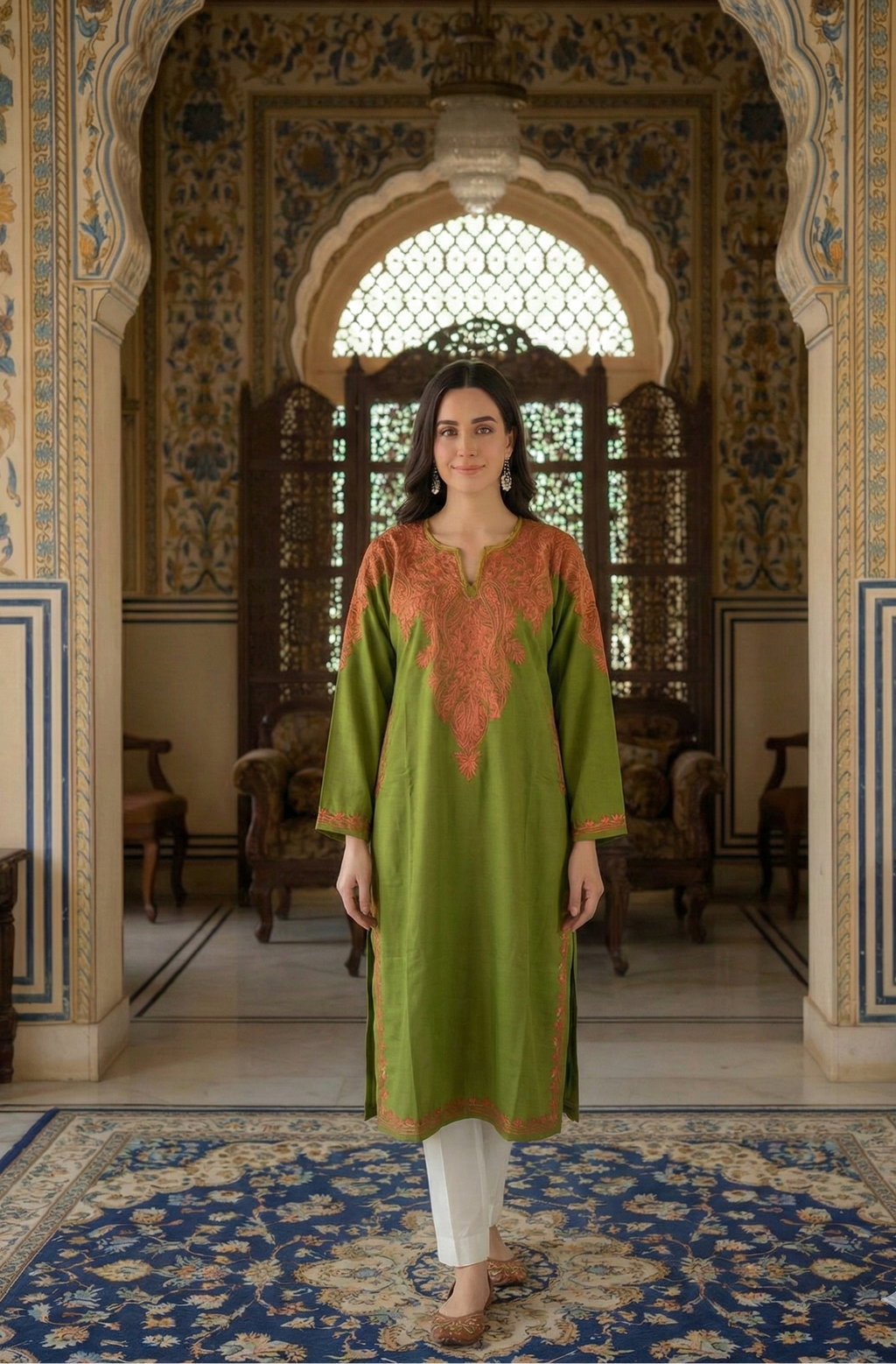 Gulrang-e-Shahbano Kashmiri Aari Embroidered Woollen Pheran