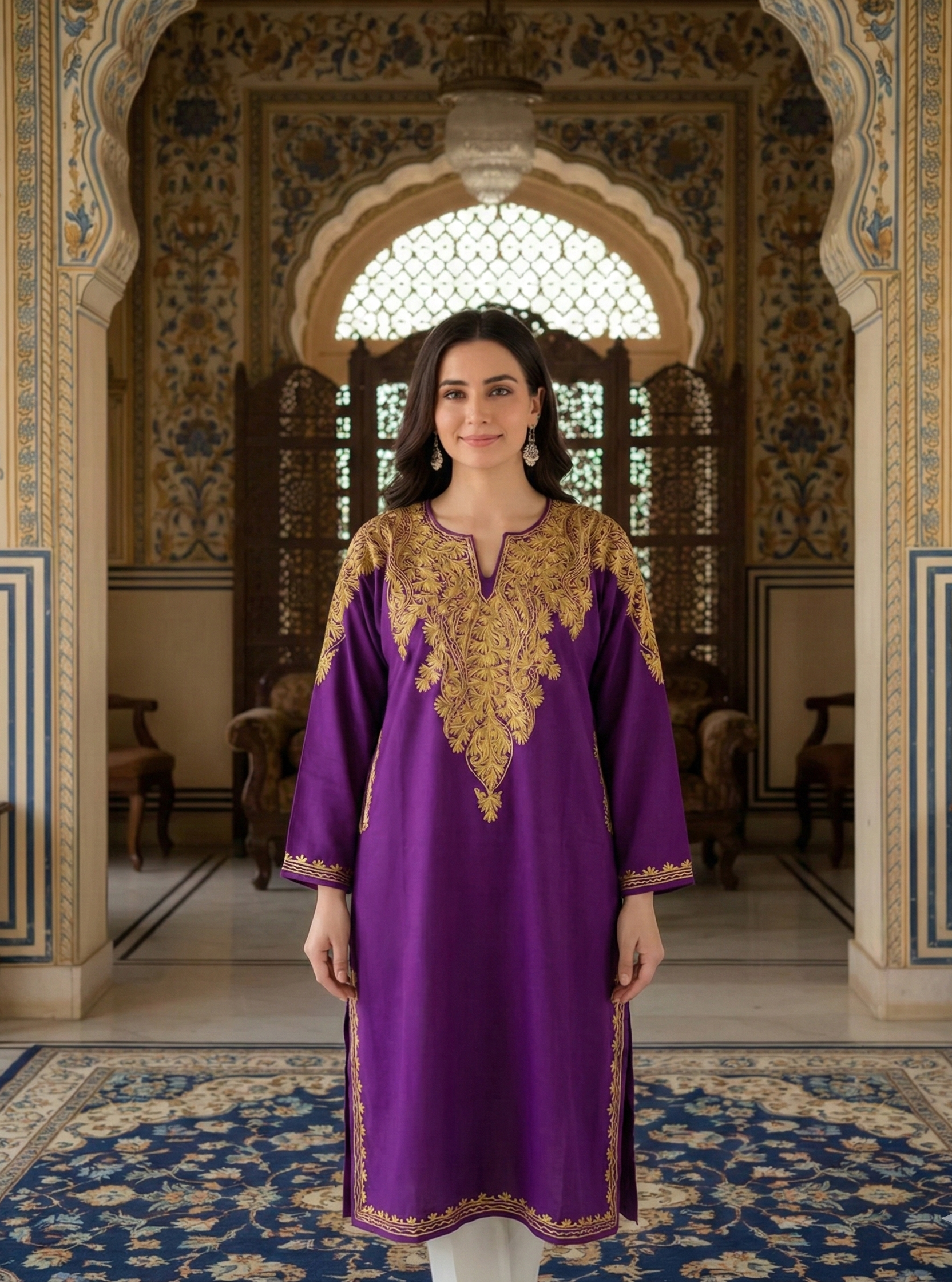 Zar-e-Banafsha Kashmiri Aari Embroidered Woollen Pheran