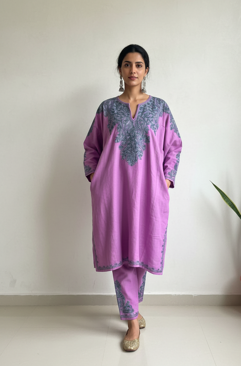 Gul-e-Nazakat Kashmiri Aari Embroidered Pheran Set