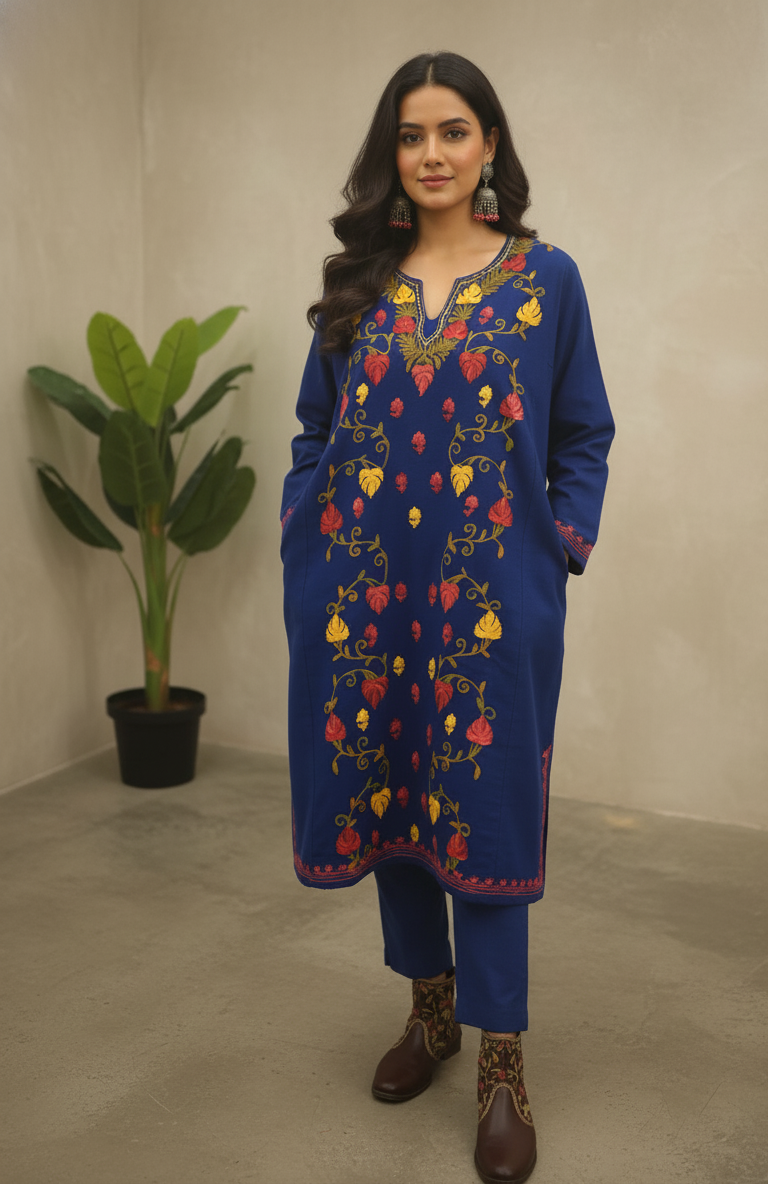 Feroza-e-Gulnaar Royal Bloom Pheran