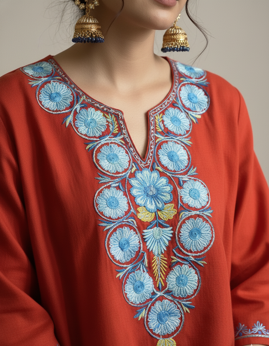 Gulaab-e-Neelhaar Bloomed Neckline Pheran