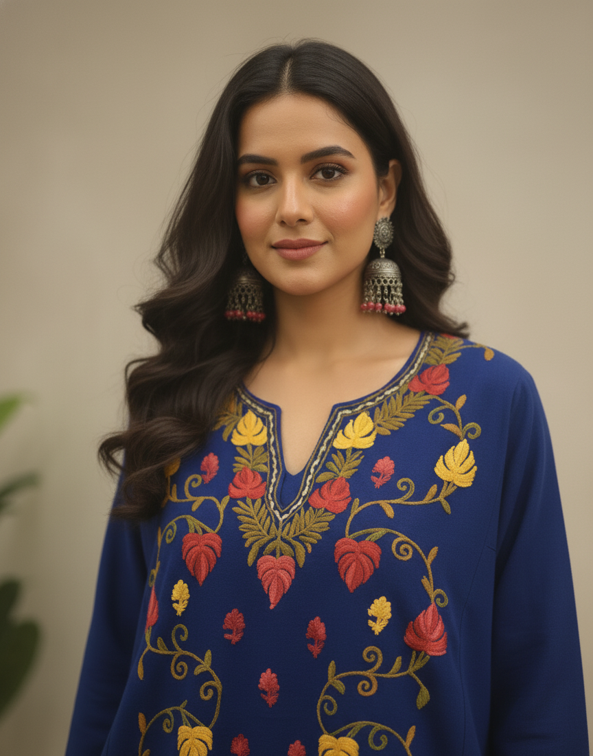 Feroza-e-Gulnaar Royal Bloom Pheran