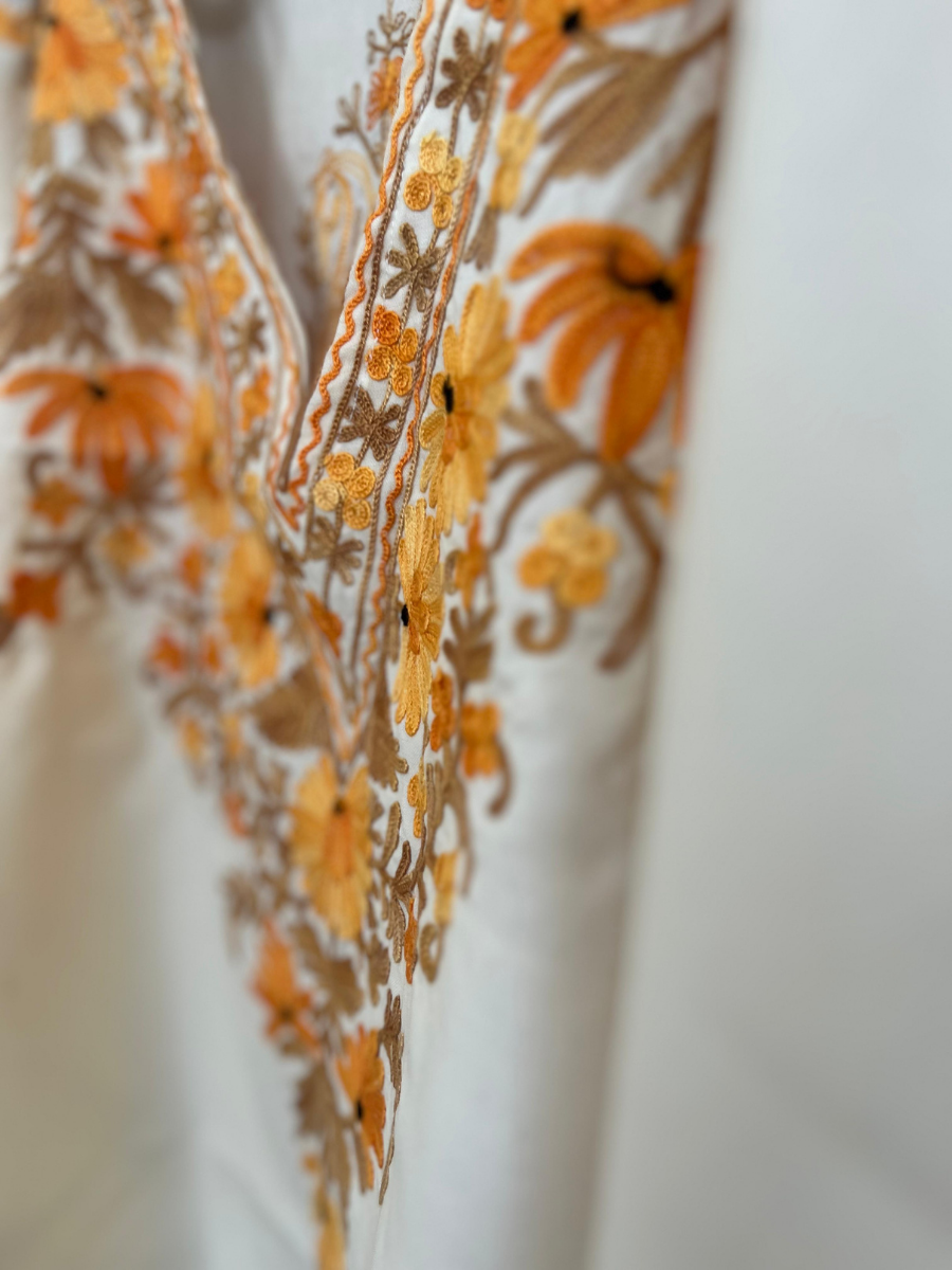 Kaarique Bahar-e-Narangi Kaftan