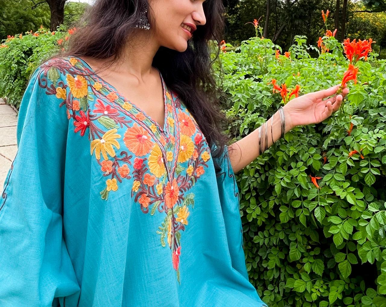 Bahaar-e-Nili Kaftan